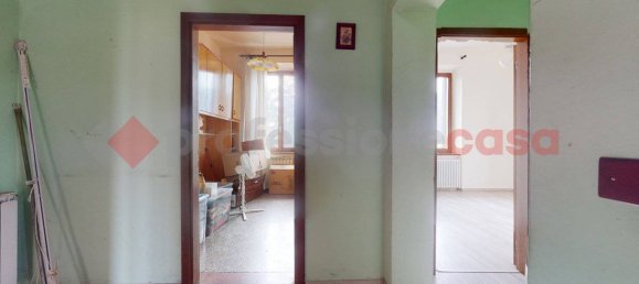 Casa de 4 dormitorios en Barga, Italy No. 230256 32