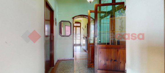 Casa de 4 dormitorios en Barga, Italy No. 230256 10