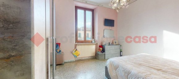 Casa de 4 dormitorios en Barga, Italy No. 230256 11