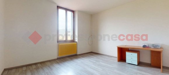 Casa de 4 dormitorios en Barga, Italy No. 230256 36