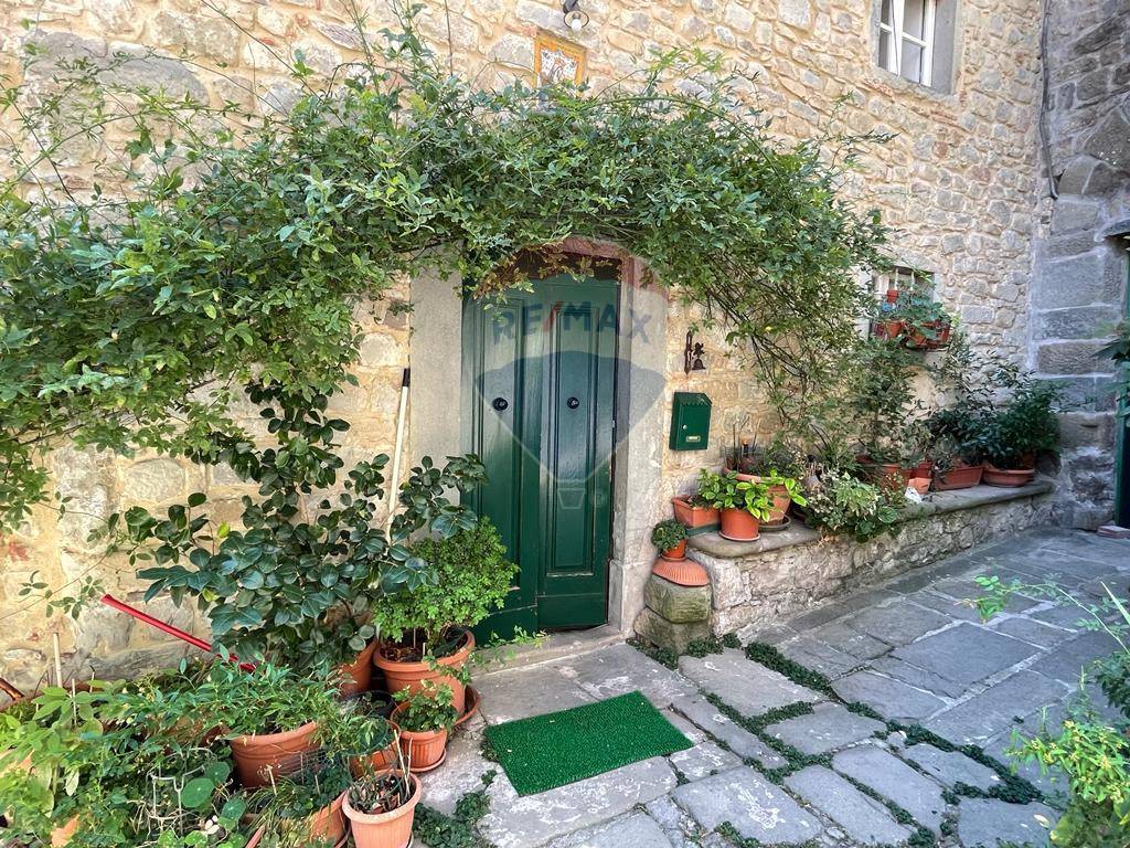 3 bedrooms Villa in Villa Basilica, Italy No. 108991