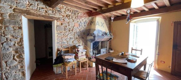 3 Schlafzimmer Villa in Villa Basilica, Italy, Nr. 108991 20