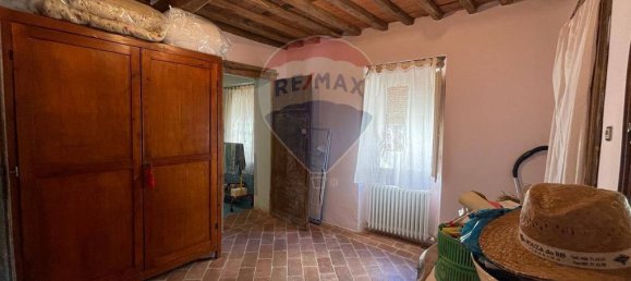 3 Schlafzimmer Villa in Villa Basilica, Italy, Nr. 108991 12