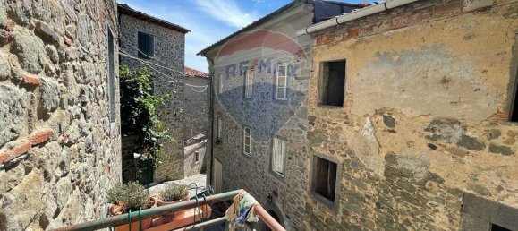 3 Schlafzimmer Villa in Villa Basilica, Italy, Nr. 108991 21