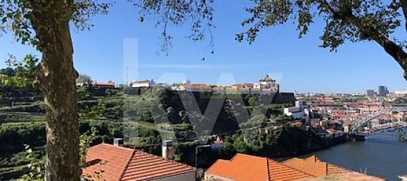 170m² Building in Porto, Portugal No. 31276 5