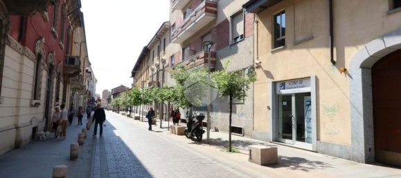 2-salle Appartement à Rho, Italy No. 330399 4