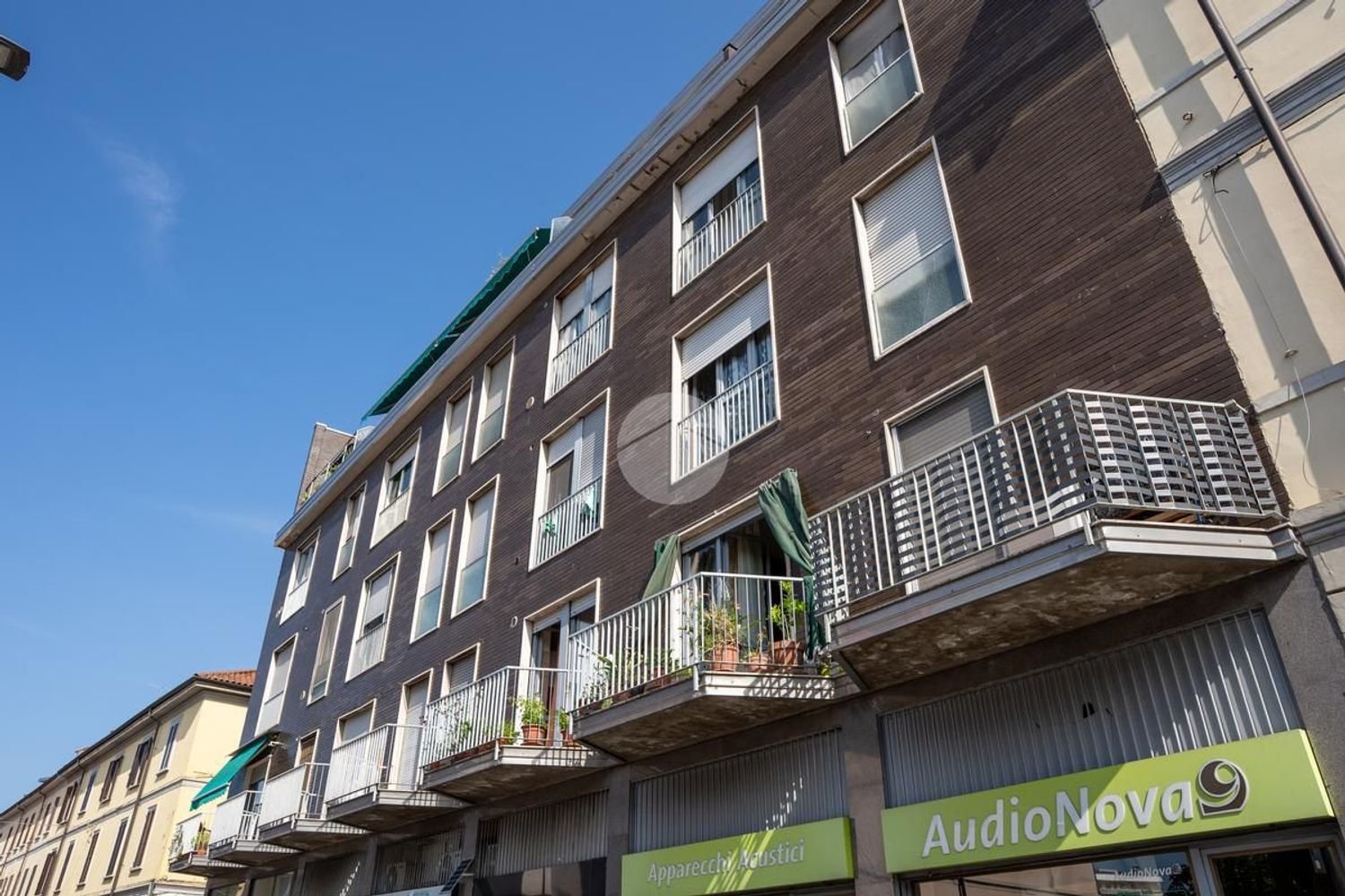 2-salle Appartement à Rho, Italy No. 330399