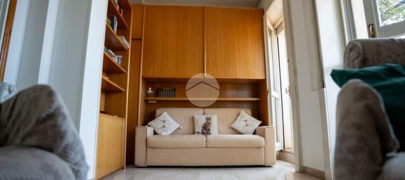 2-salle Appartement à Rho, Italy No. 330399 9