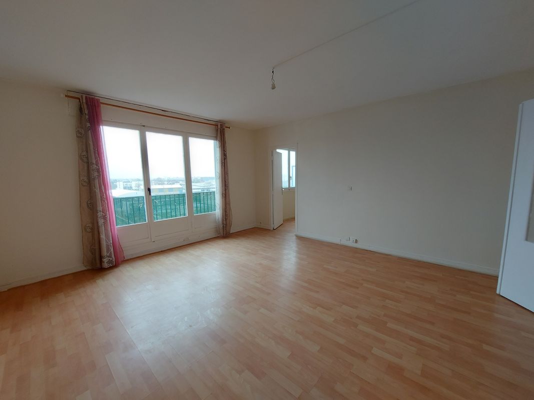 3 Schlafzimmer Wohnung in Mantes-la-Jolie, France, Nr. 163412