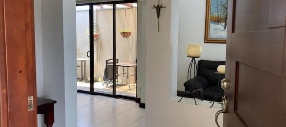 Apartamento com 3 quartos em condomínio em Alajuela, Costa Rica N.º 832 2