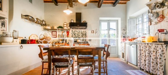 3 غرف نوم فيلا في Massarosa, Italy رقم 143020 12