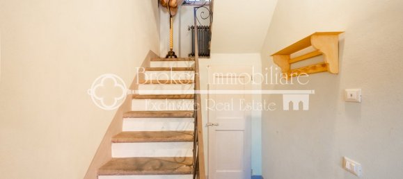 3 غرف نوم فيلا في Massarosa, Italy رقم 143020 16