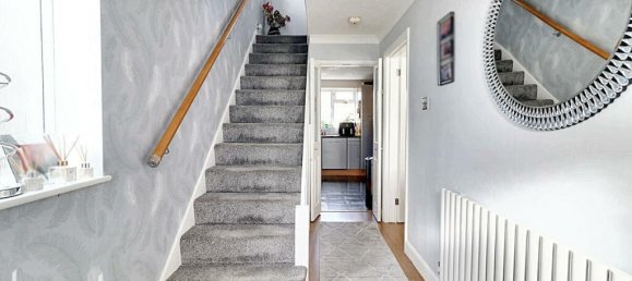 3 bedrooms House in Hayes, United Kingdom No. 5044 4