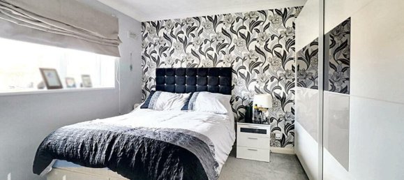 3 bedrooms House in Hayes, United Kingdom No. 5044 10