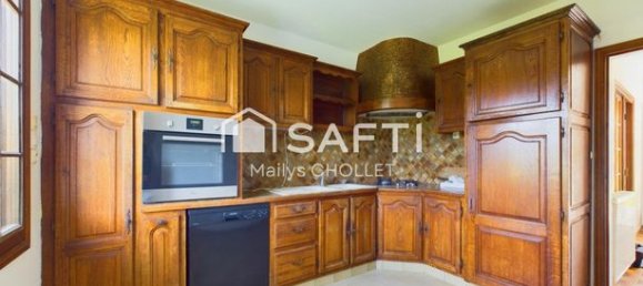 3 Schlafzimmer Haus in Sainte-Maure-de-Touraine, France, Nr. 304753 2