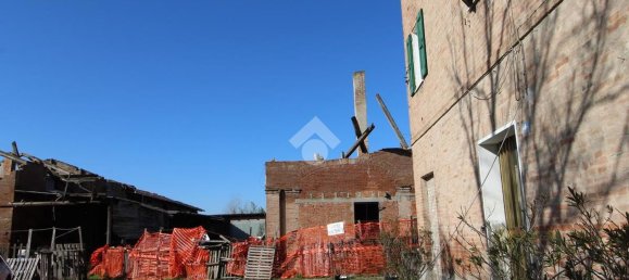 6 rooms House in Modena, Italy No. 286320 10