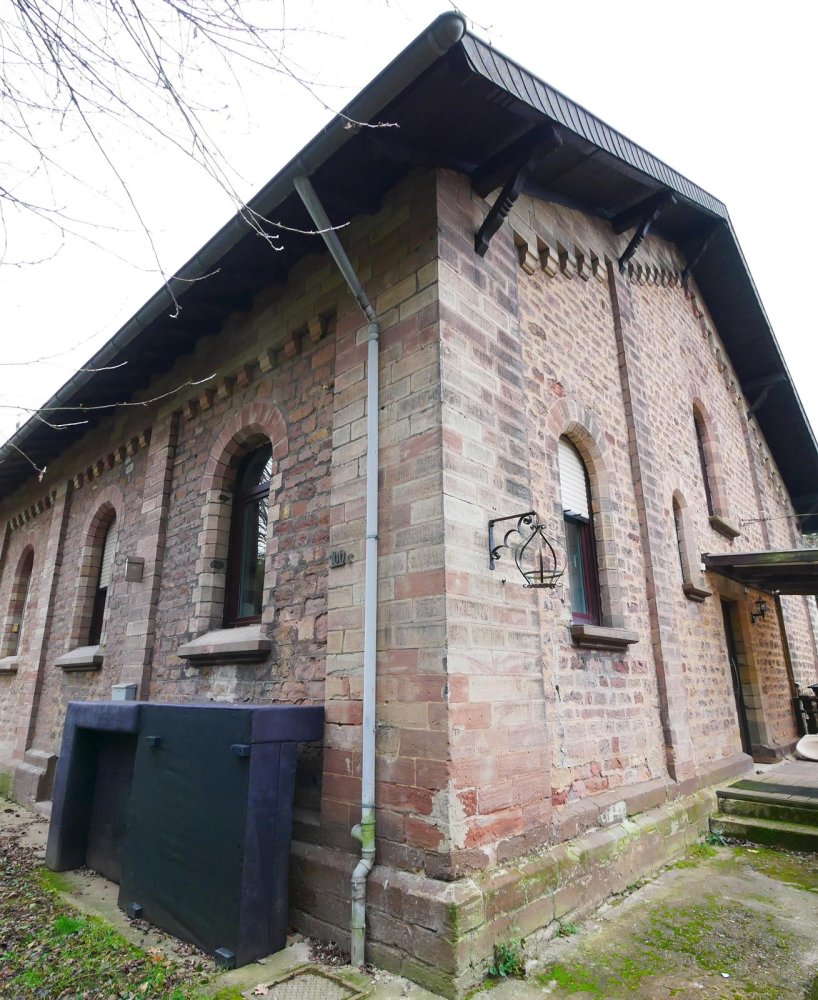 4 bedrooms Townhouse in Saarbrucken, Germany No. 348122