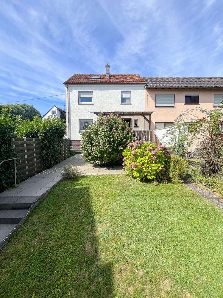 Adosado de 3 dormitorios en Wiesbaden, Germany No. 371164