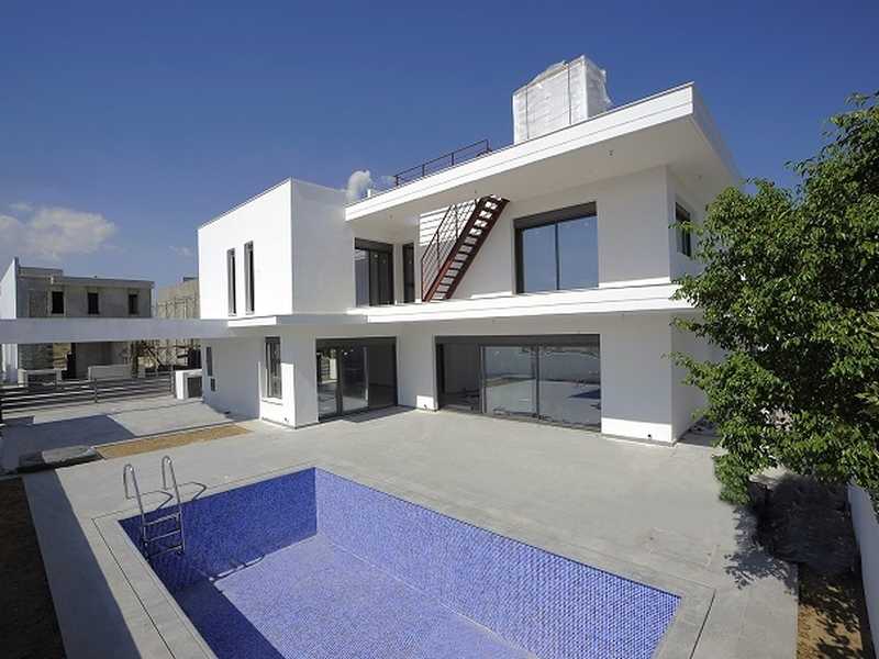 5 bedrooms House in Larnaca, Cyprus No. 6529