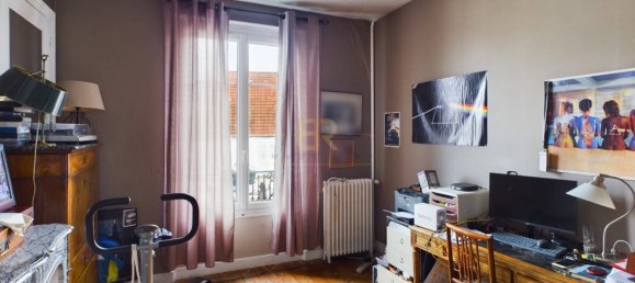 5 bedrooms Villa in Chevry-Cossigny, France No. 135801 11