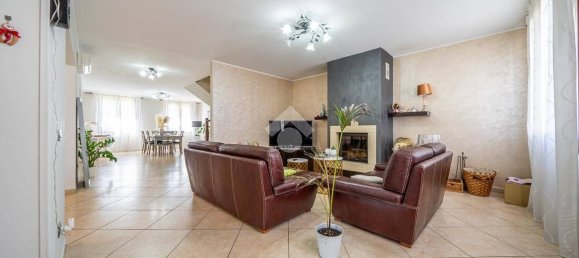 5 Schlafzimmer Villa in Fabbrico, Italy, Nr. 70572 6