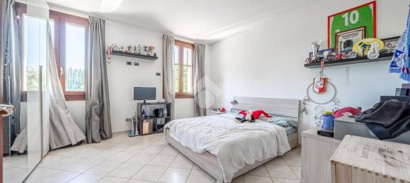 5 Schlafzimmer Villa in Fabbrico, Italy, Nr. 70572 20