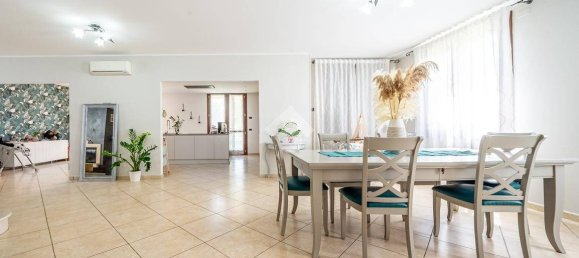 5 Schlafzimmer Villa in Fabbrico, Italy, Nr. 70572 10