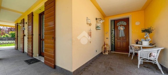 5 Schlafzimmer Villa in Fabbrico, Italy, Nr. 70572 5