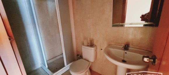 150m² Commercial property in Lleida, Spain No. 184600 18