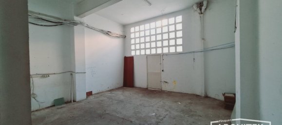 150m² Commercial property in Lleida, Spain No. 184600 12