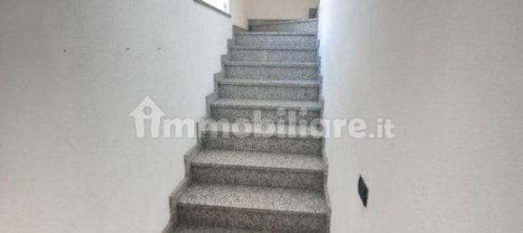 3 Schlafzimmer Wohnung in Gavirate, Italy, Nr. 265514 20