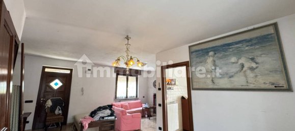 3 Schlafzimmer Wohnung in Gavirate, Italy, Nr. 265514 10