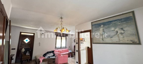 3 Schlafzimmer Wohnung in Gavirate, Italy, Nr. 265514 14