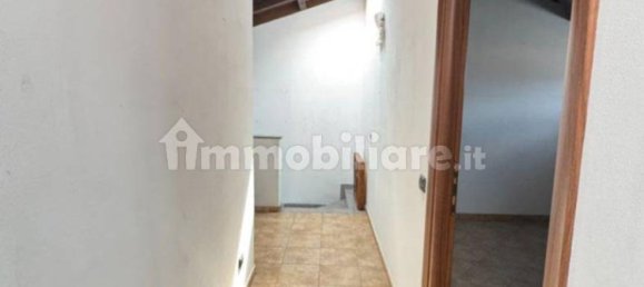 3 Schlafzimmer Wohnung in Gavirate, Italy, Nr. 265514 32