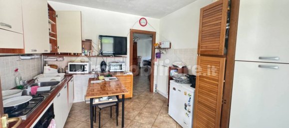 3 Schlafzimmer Wohnung in Gavirate, Italy, Nr. 265514 13