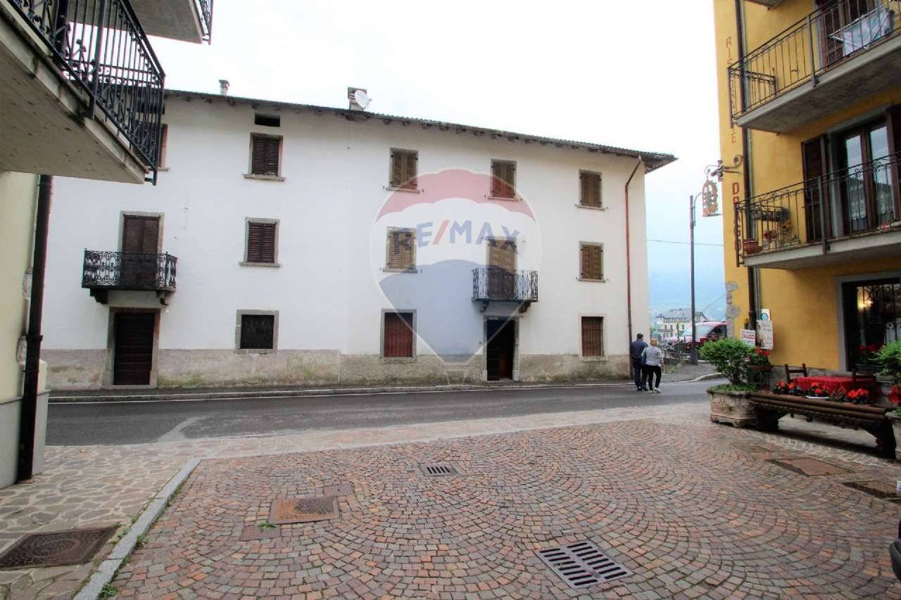 6 bedrooms House in Oltre il Colle, Italy No. 302181