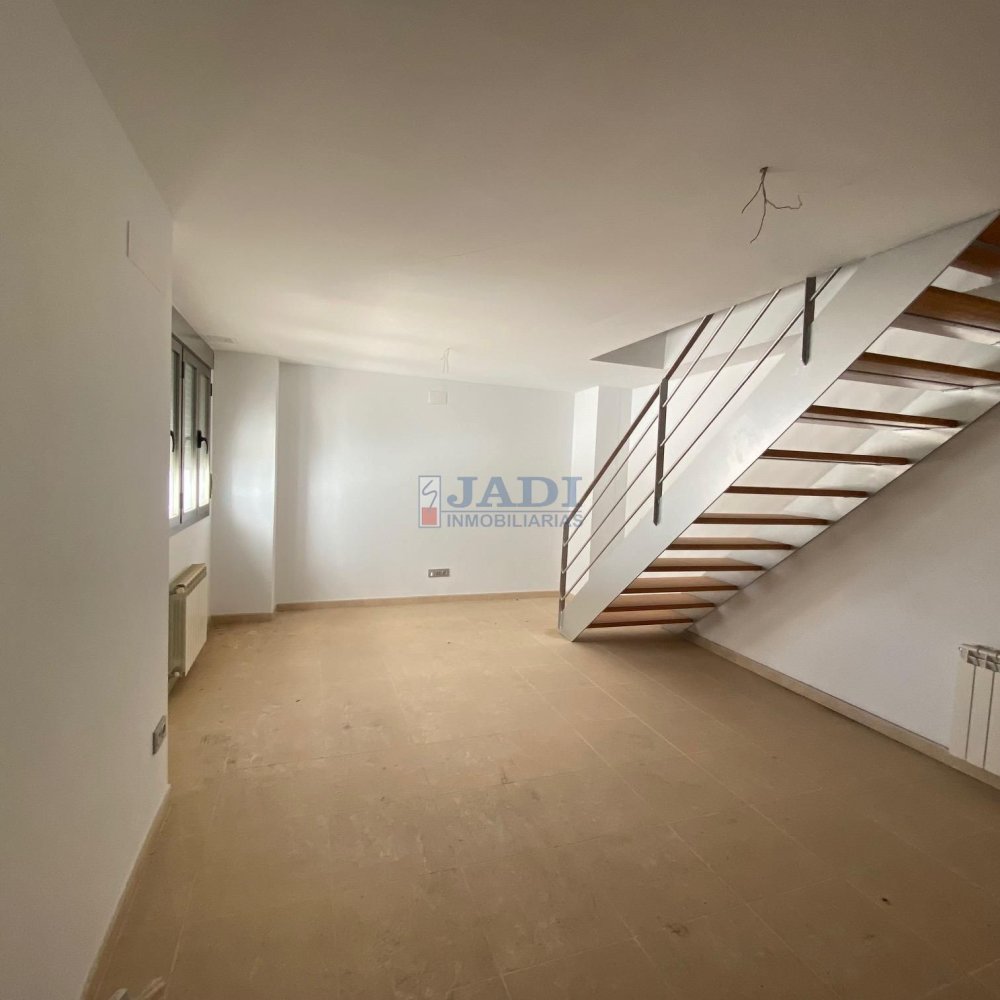 1 غرف نوم منزل ذو طابقين في Valdepenas, Spain رقم 215057