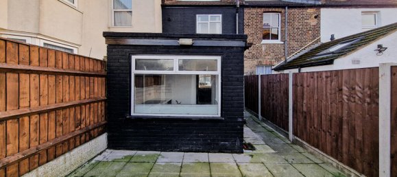 2 bedrooms House in London, United Kingdom No. 4629 10