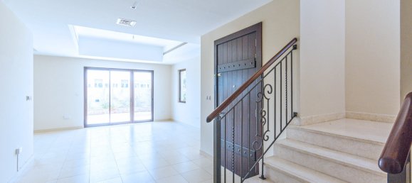 4 bedrooms Villa in Reem, UAE No. 528 8
