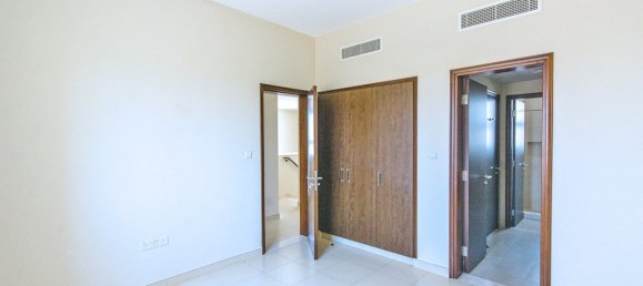 4 bedrooms Villa in Reem, UAE No. 528 12