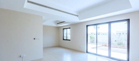4 bedrooms Villa in Reem, UAE No. 528 3