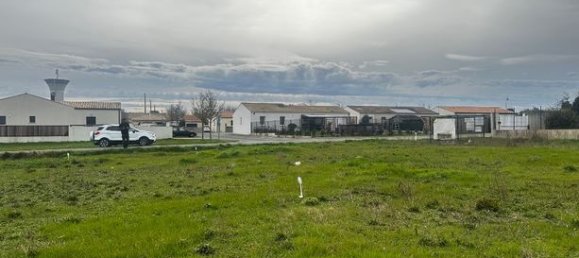367m² Land in Puyravault, France No. 281492 2