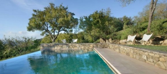 3 bedrooms Apartment in Barga, Italy No. 298 2