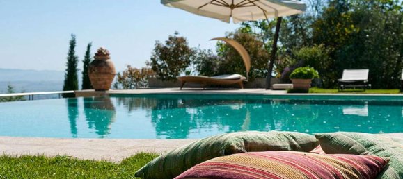 3 bedrooms Apartment in Barga, Italy No. 298 3