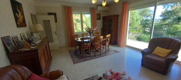 4 bedrooms Villa in Fumel, France No. 321825 8