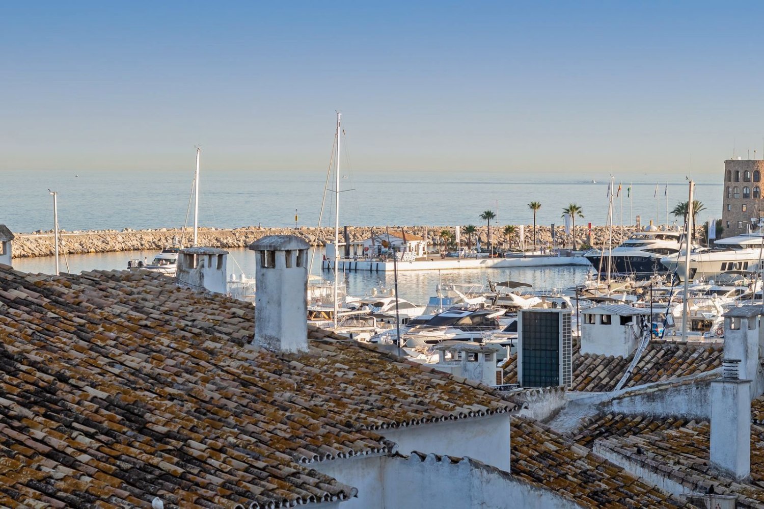 5 bedrooms Apartment in Marbella, Spain No. 141777