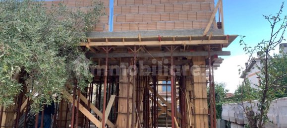 2 bedrooms Villa in Rome, Italy No. 11850 9