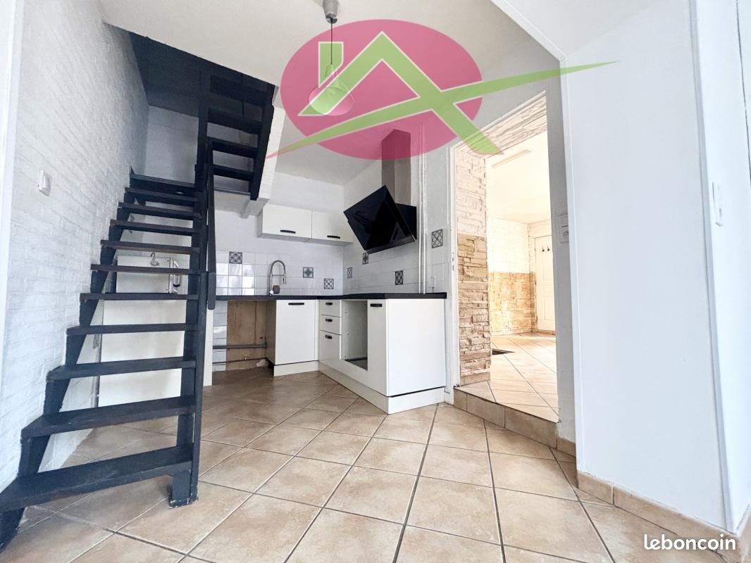 Casa de 2 dormitorios en Le Petit-Quevilly, France No. 357539