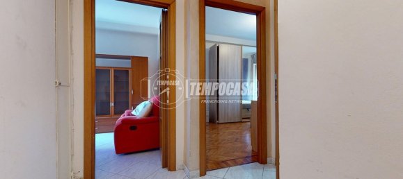 2 rooms Apartment in Turin, Italy No. 276022 4