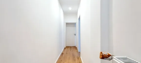 Edificio de 27 habitaciónes en Leverkusen, Germany No. 26619 2